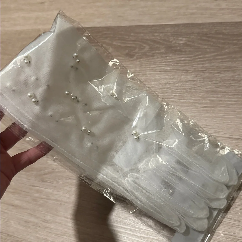 Formal Mesh Beaded Long Gloves NEW 🏷️
